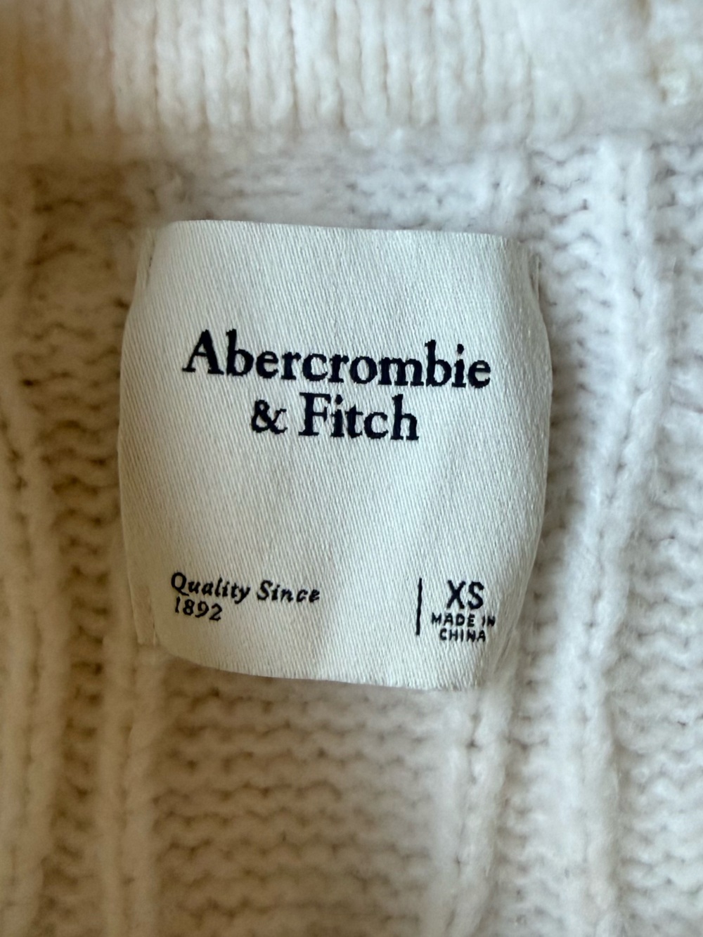 Abercrombie & Fitch Women’s Cable Crewneck Sweater Ivory Cream Size XS - Picture 4 of 4